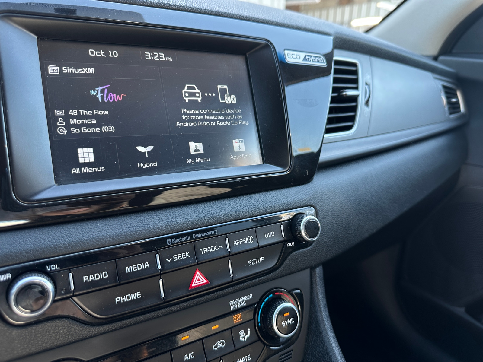 Thumbnail: 2019 Kia Niro - 4