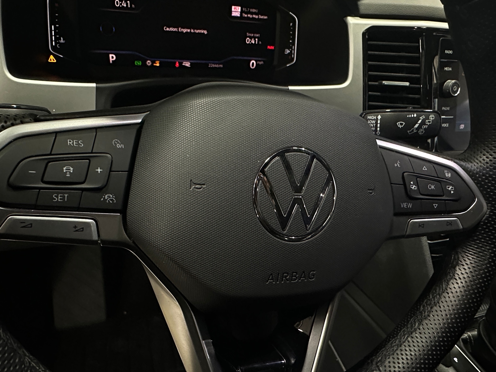 Thumbnail: 2023 Volkswagen Atlas - 4