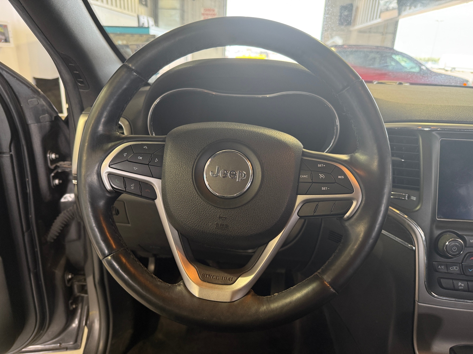 Thumbnail: 2018 Jeep Grand Cherokee - 4