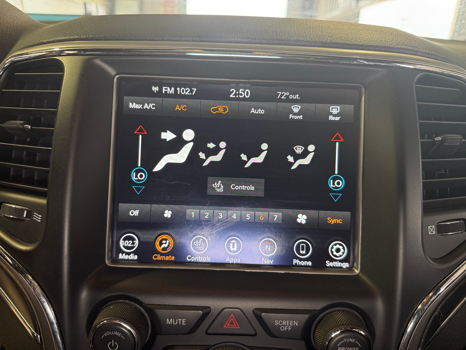 Thumbnail: 2018 Jeep Grand Cherokee - 3