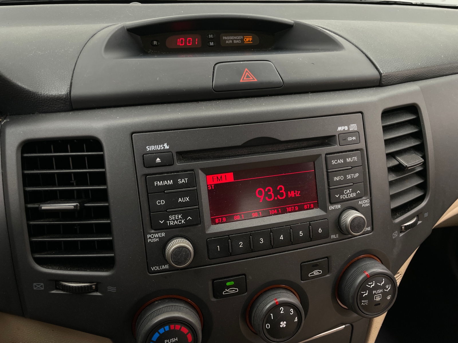 Thumbnail: 2010 Kia Optima - 4