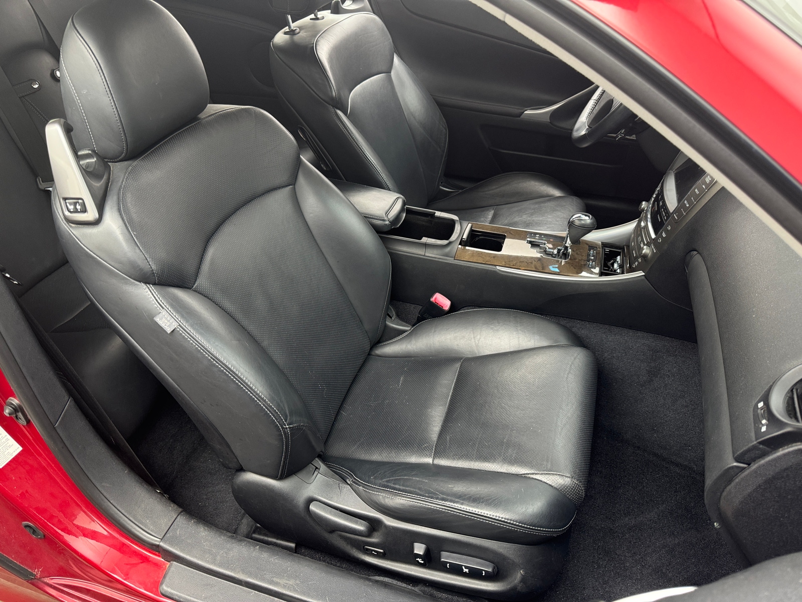 Thumbnail: 2010 Lexus IS - 2