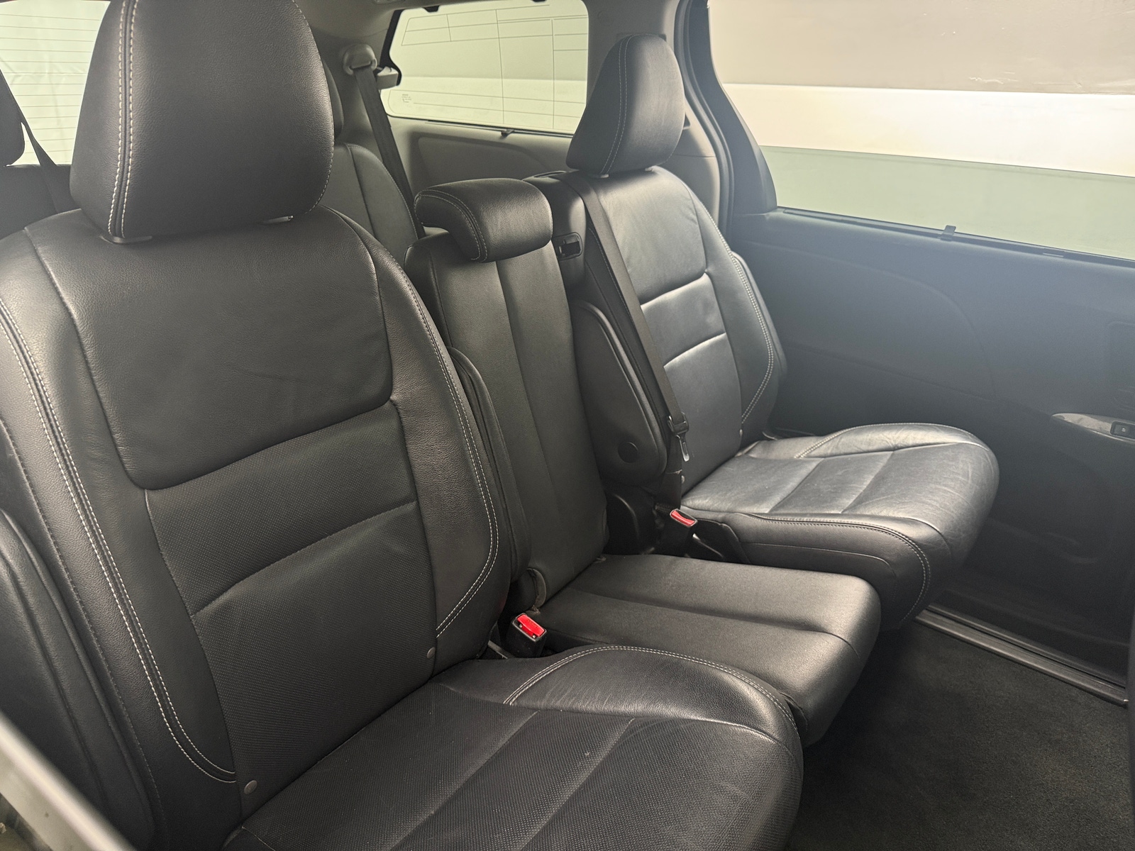 Thumbnail: 2019 Toyota Sienna - 5