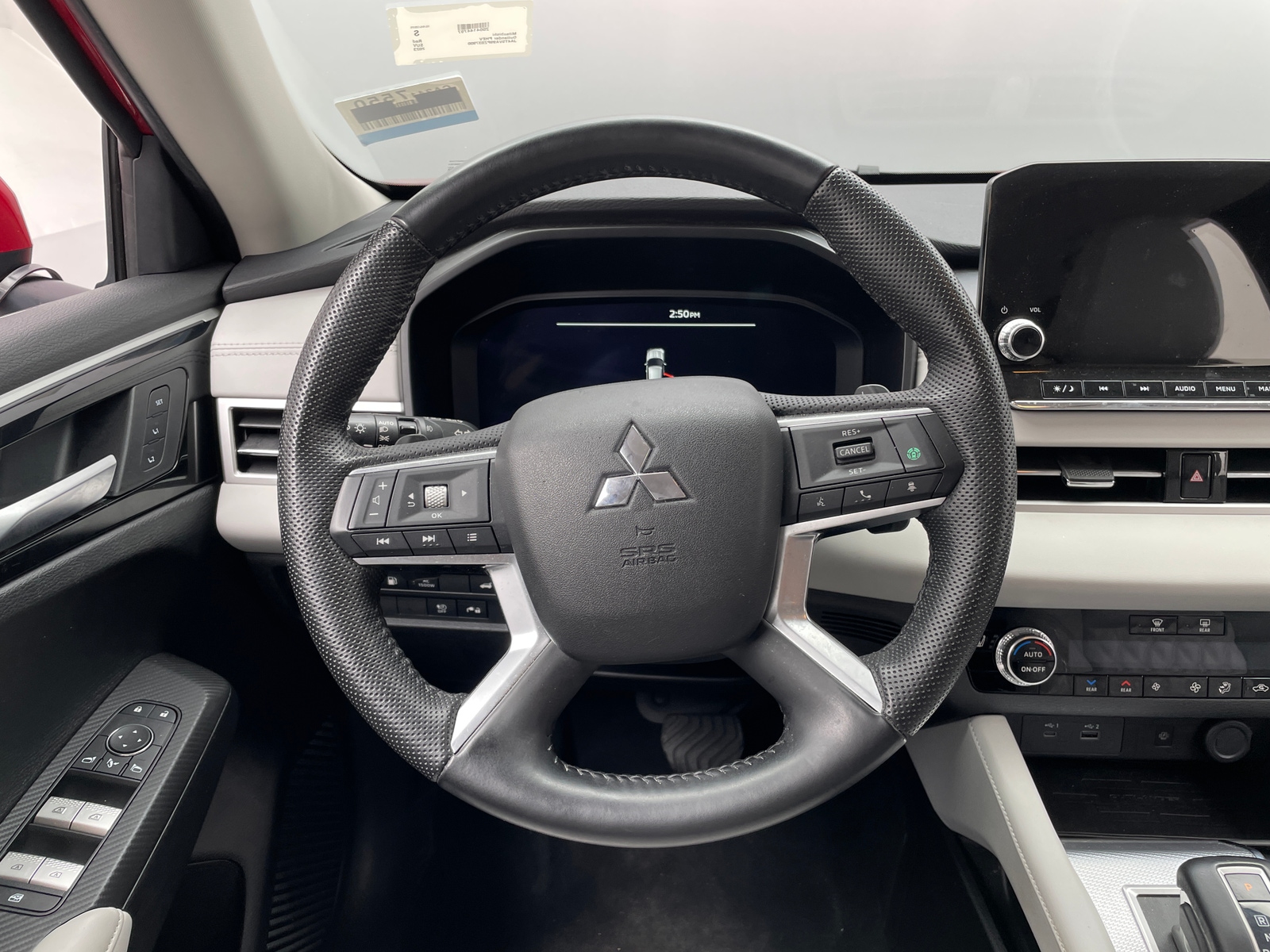 Thumbnail: 2023 Mitsubishi Outlander - 4