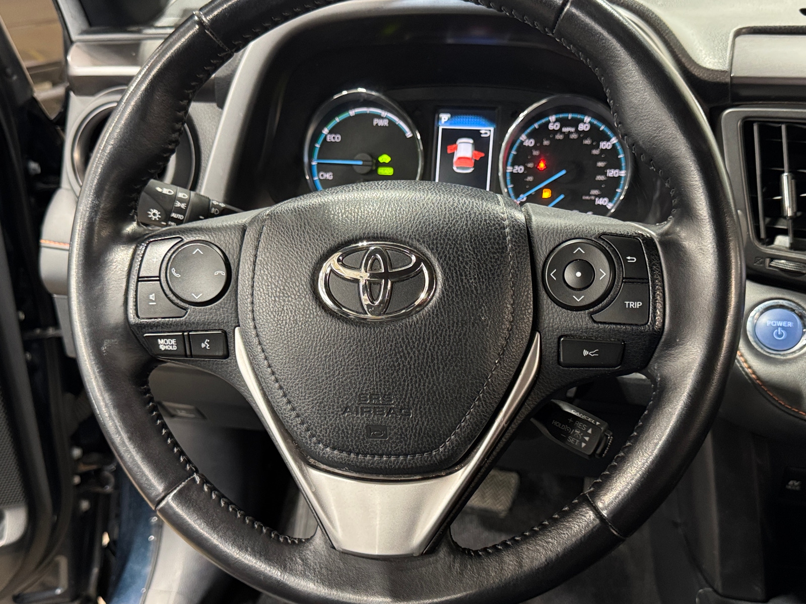Thumbnail: 2017 Toyota RAV4 - 4