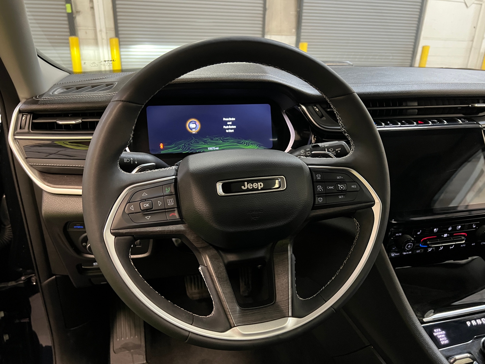 Thumbnail: 2023 Jeep Grand Cherokee - 4