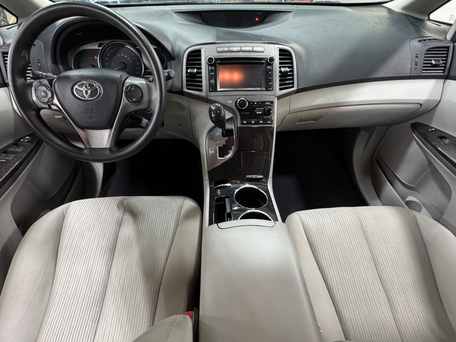 Thumbnail: 2013 Toyota Venza - 3