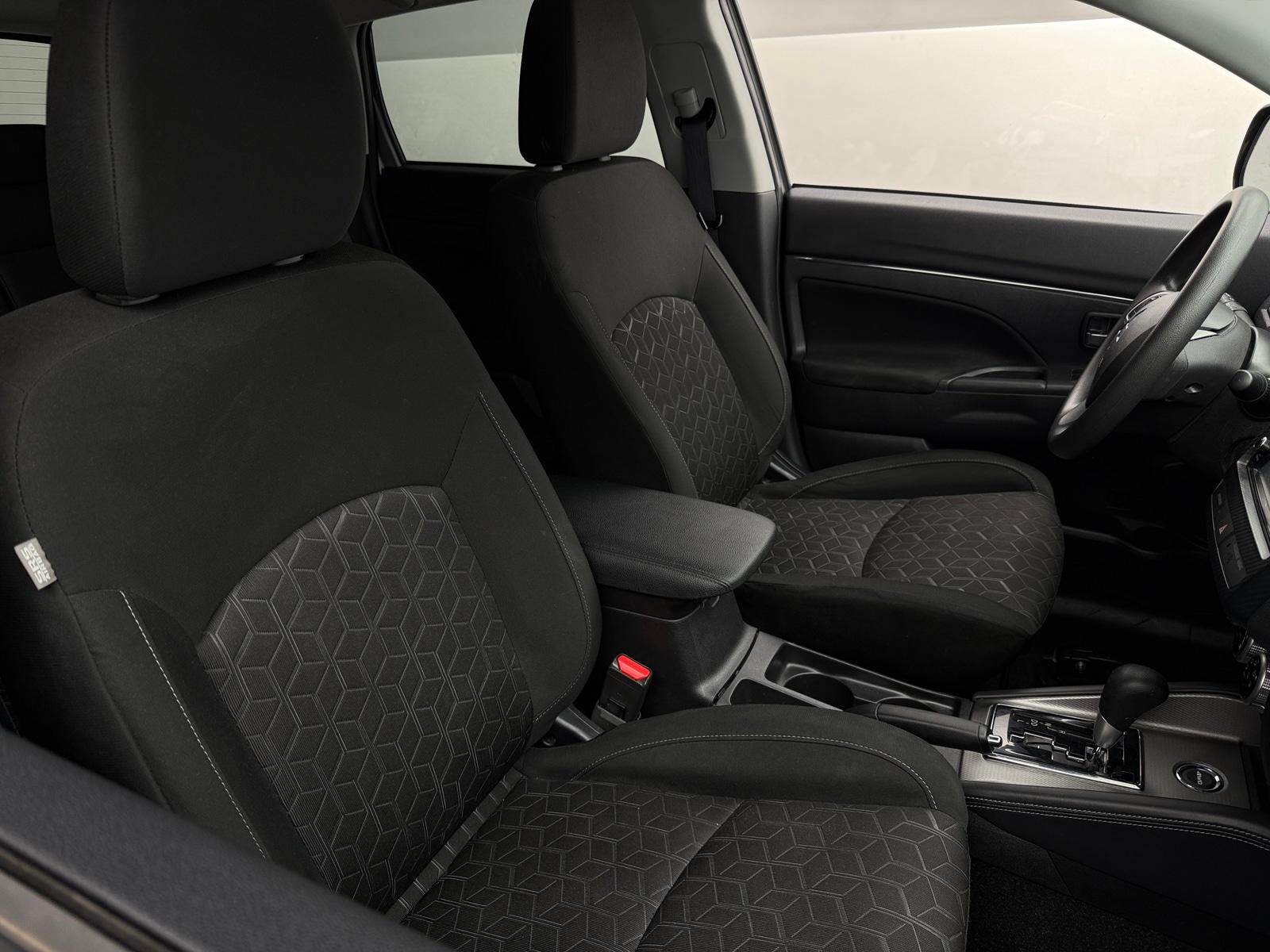 Thumbnail: 2024 Mitsubishi Outlander Sport - 2