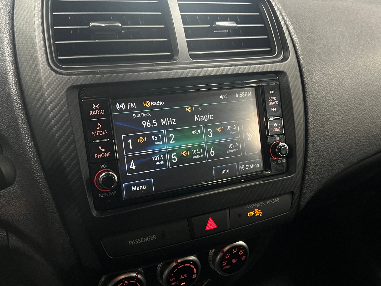Thumbnail: 2024 Mitsubishi Outlander Sport - 4