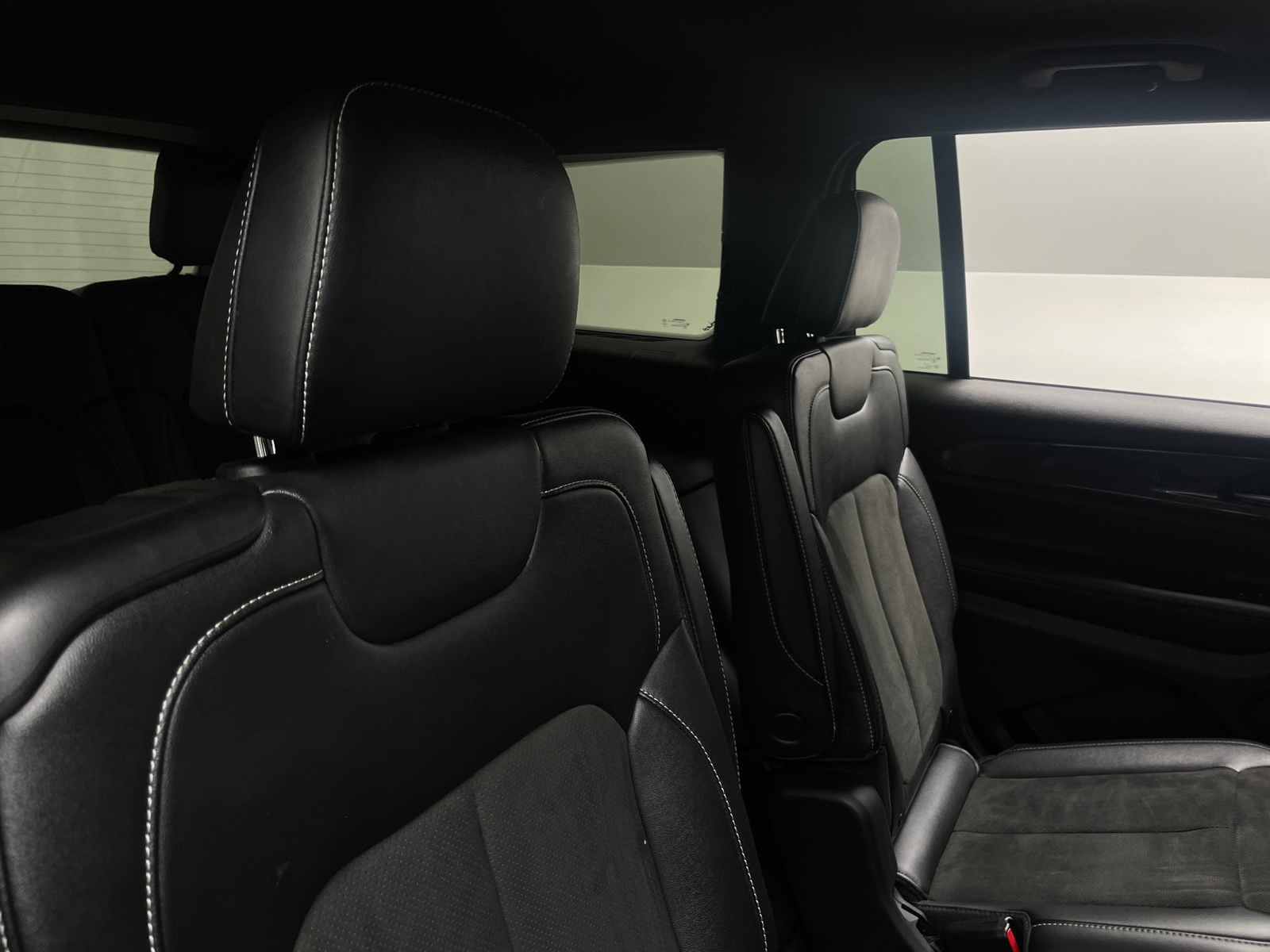 Thumbnail: 2023 Jeep Grand Cherokee L - 5