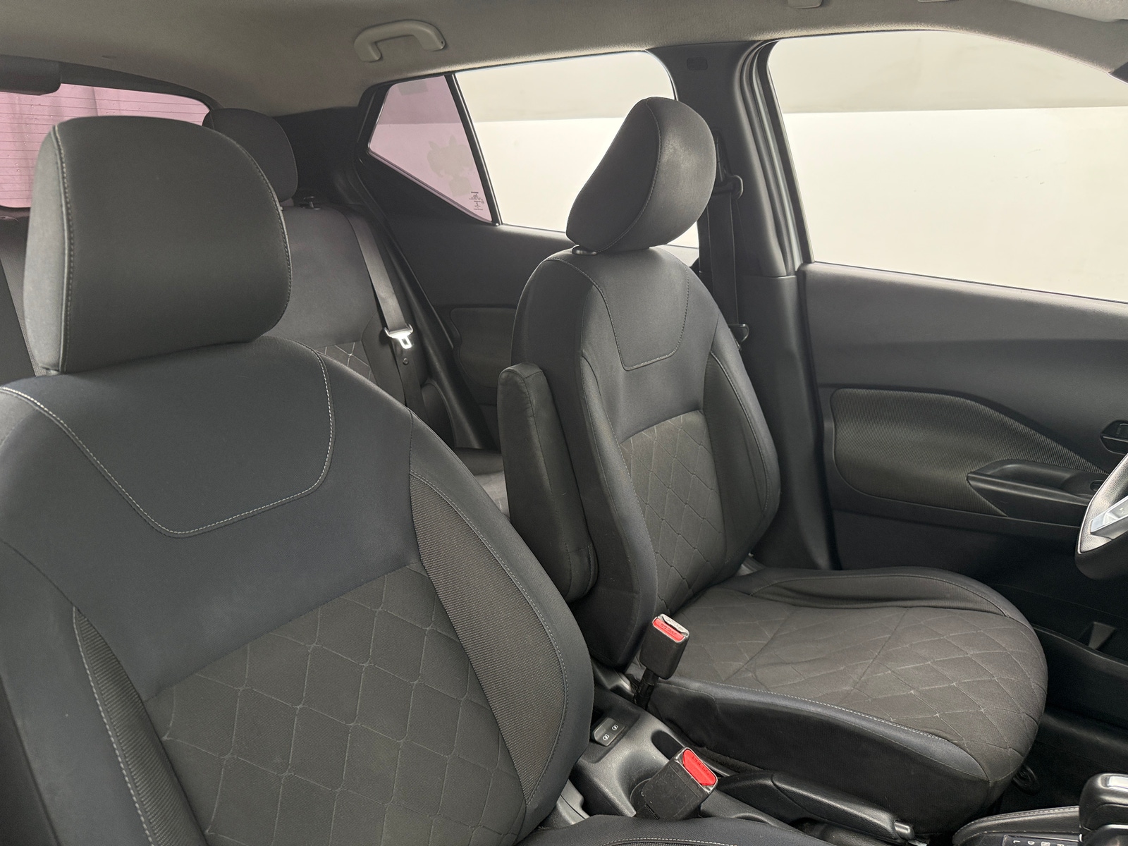 Thumbnail: 2018 Nissan Kicks - 2