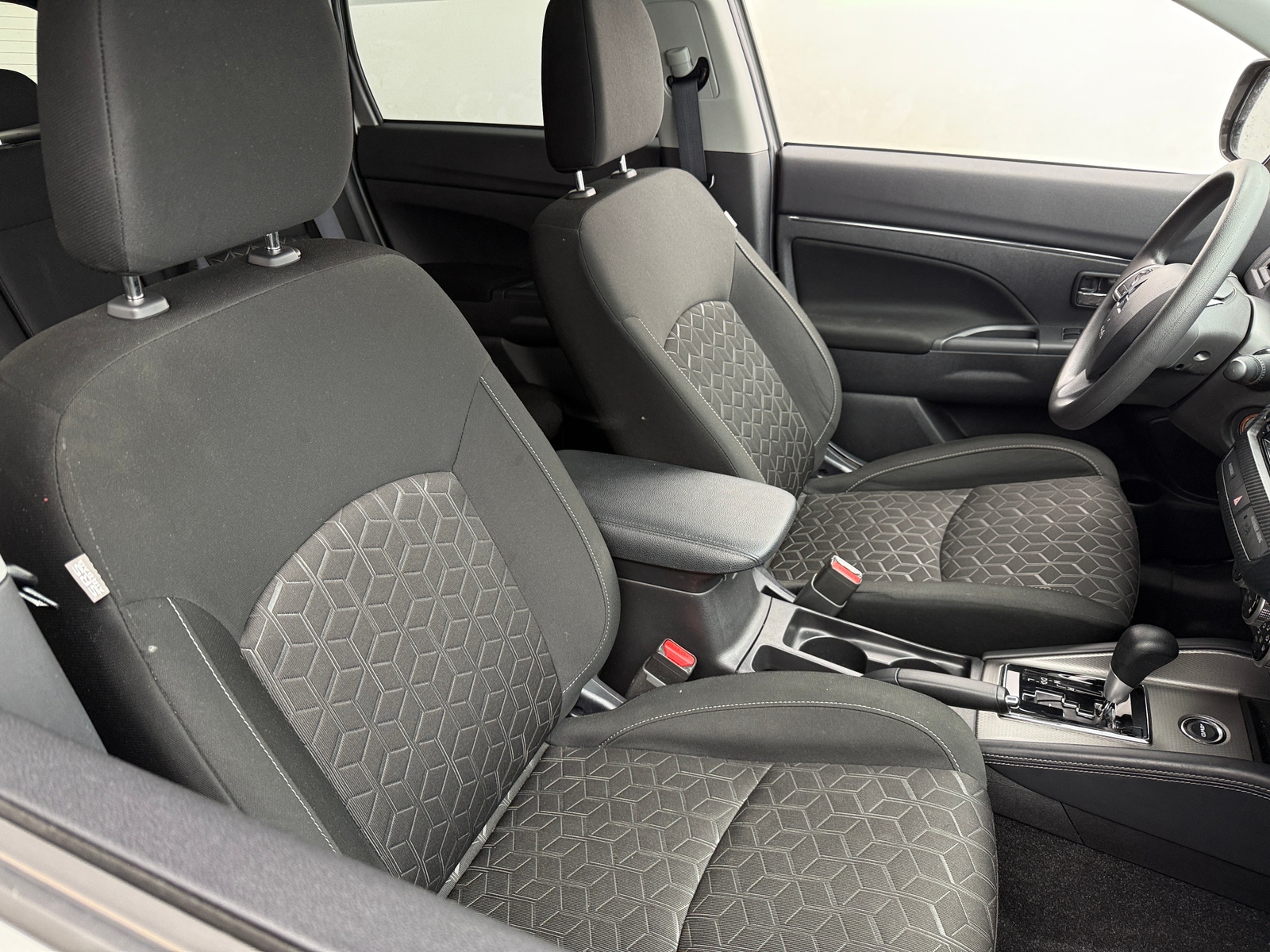 Thumbnail: 2024 Mitsubishi Outlander Sport - 2