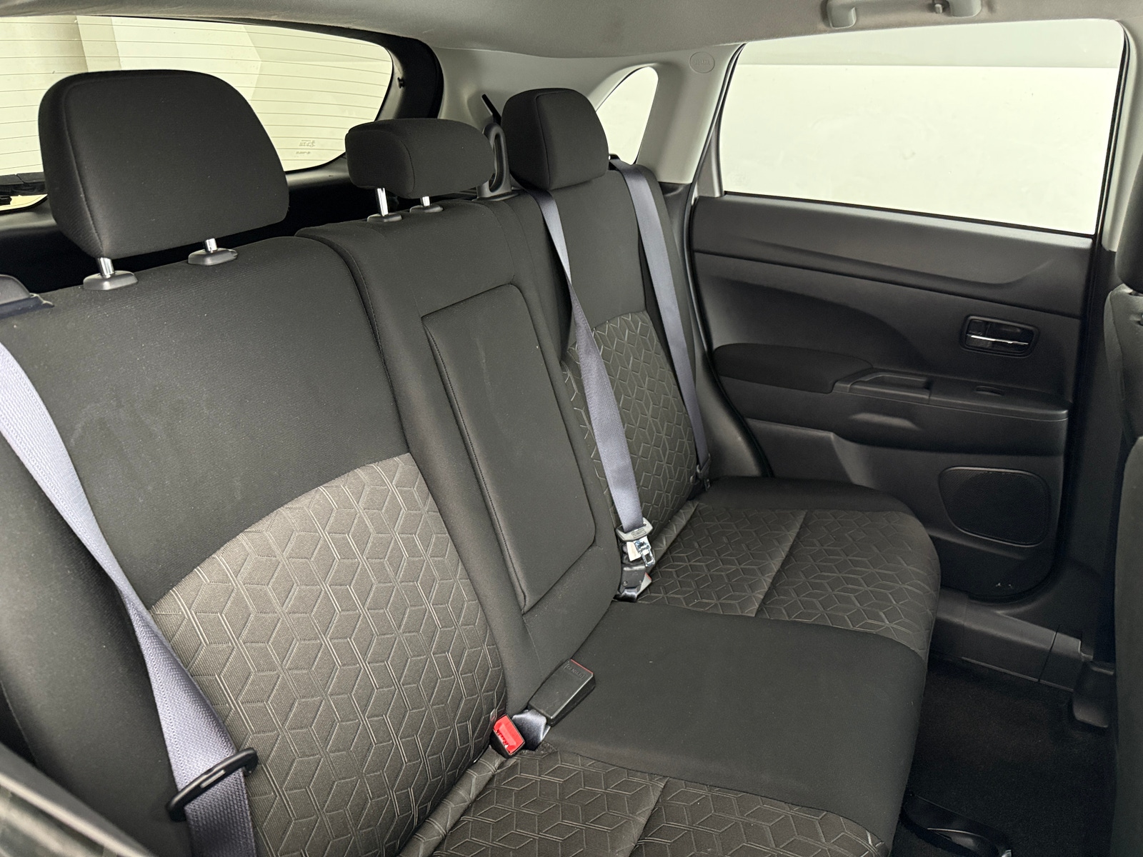 Thumbnail: 2024 Mitsubishi Outlander Sport - 6