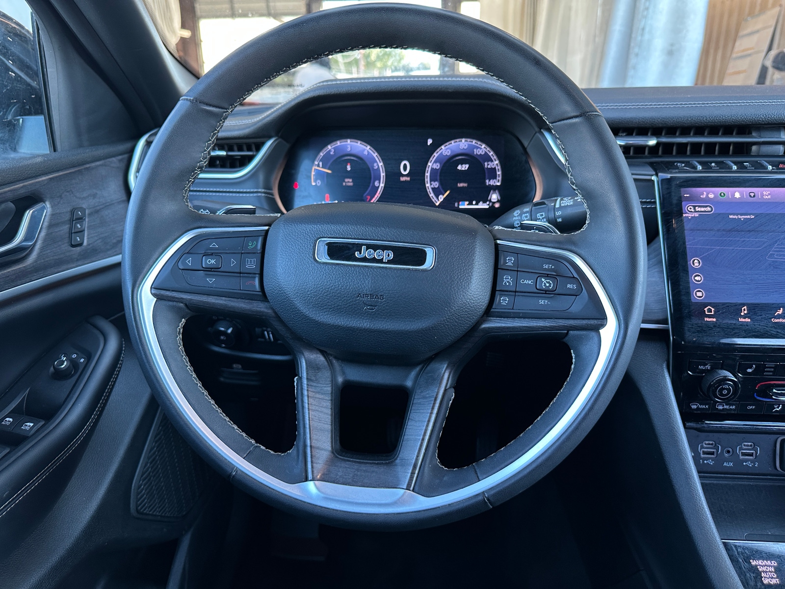 Thumbnail: 2024 Jeep Grand Cherokee L - 4