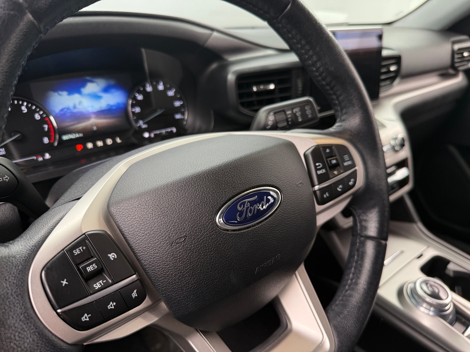 Thumbnail: 2021 Ford Explorer - 5