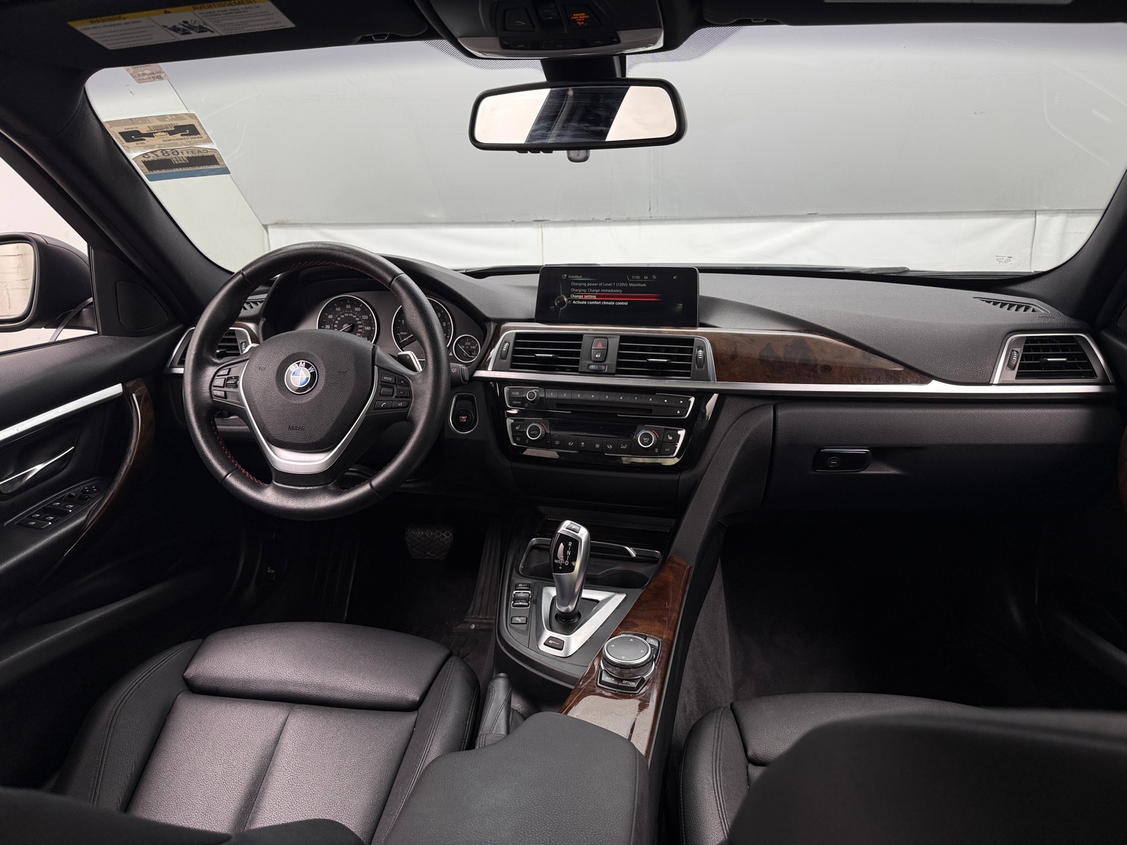 Thumbnail: 2016 BMW 3 Series - 2