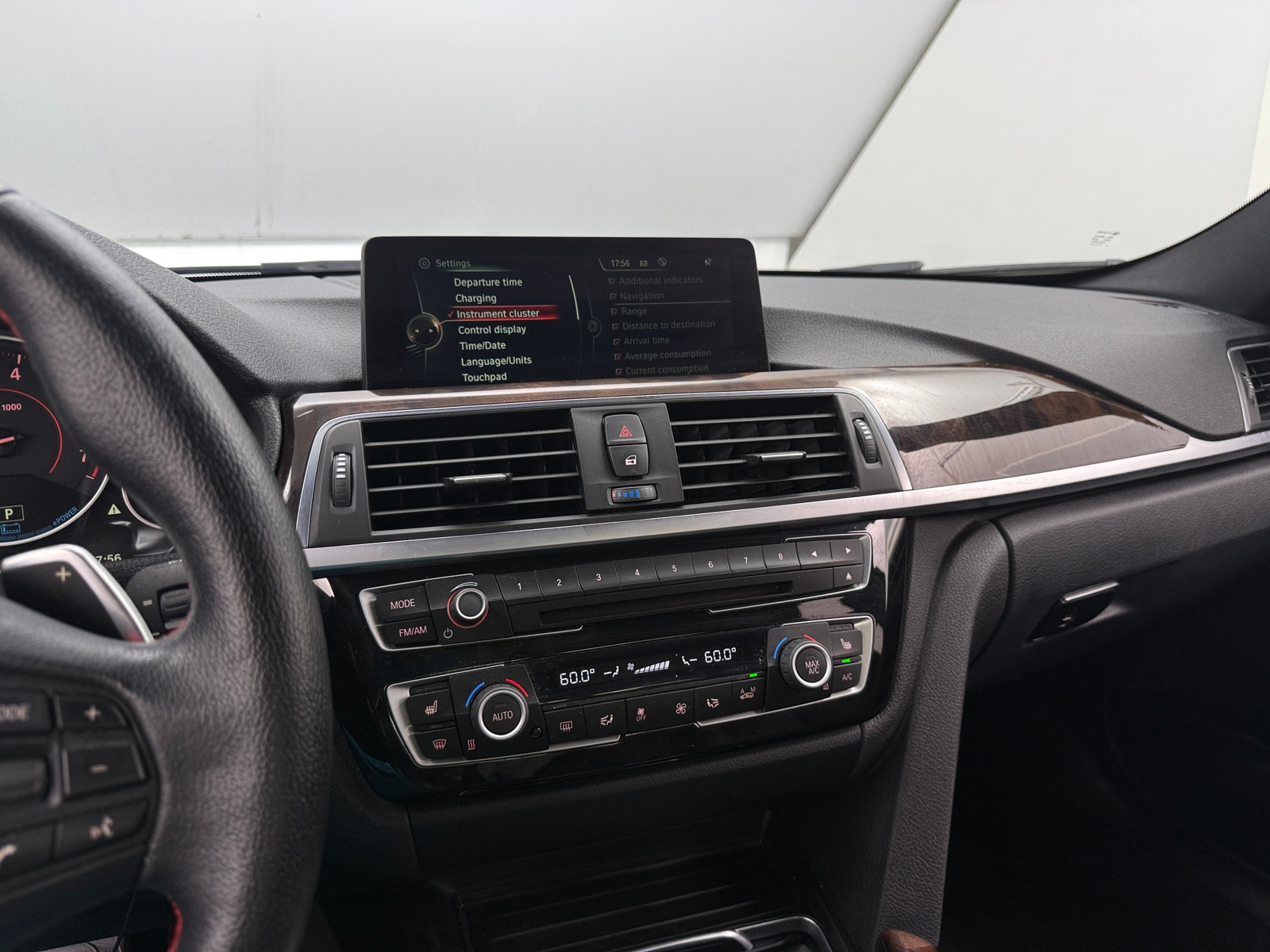 Thumbnail: 2016 BMW 3 Series - 3