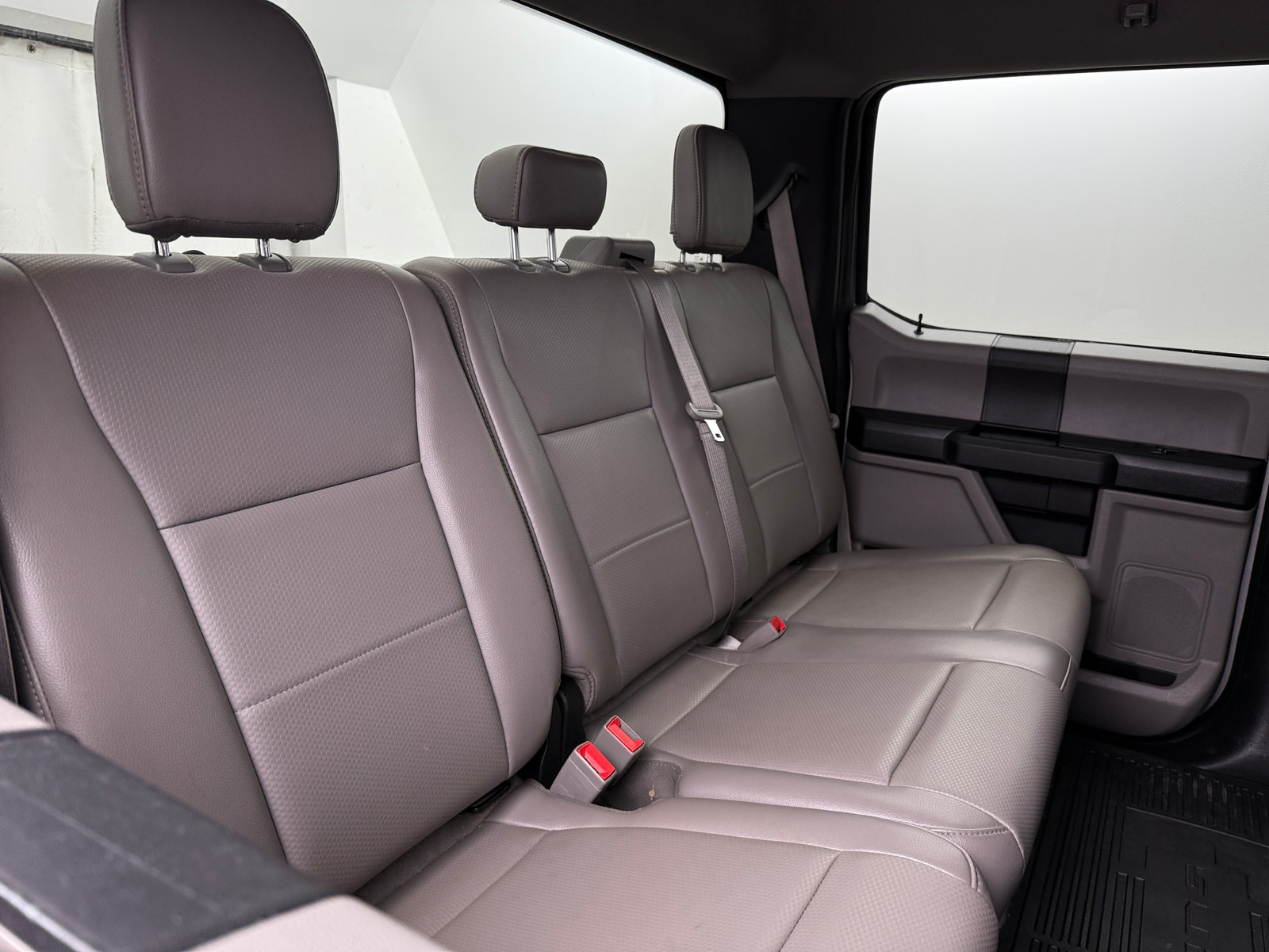 Thumbnail: 2019 Ford Econoline - 6