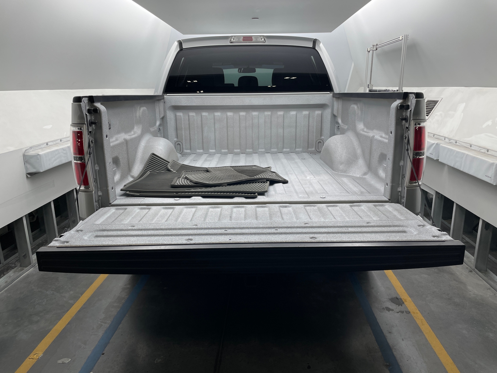 Thumbnail: 2014 Ford Econoline - 7