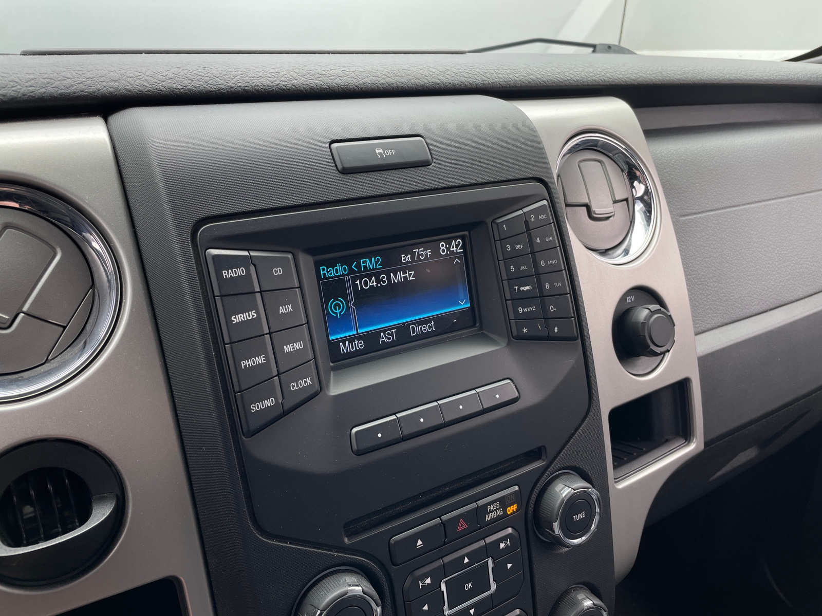 Thumbnail: 2014 Ford Econoline - 4