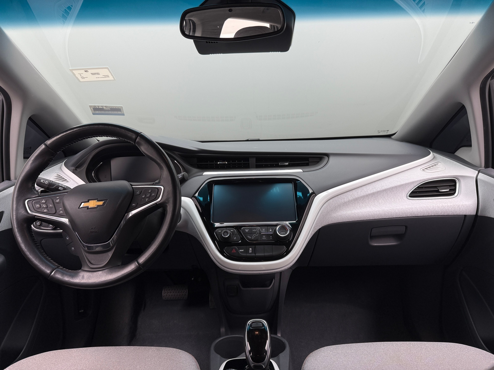 Thumbnail: 2019 Chevrolet Bolt EV - 3