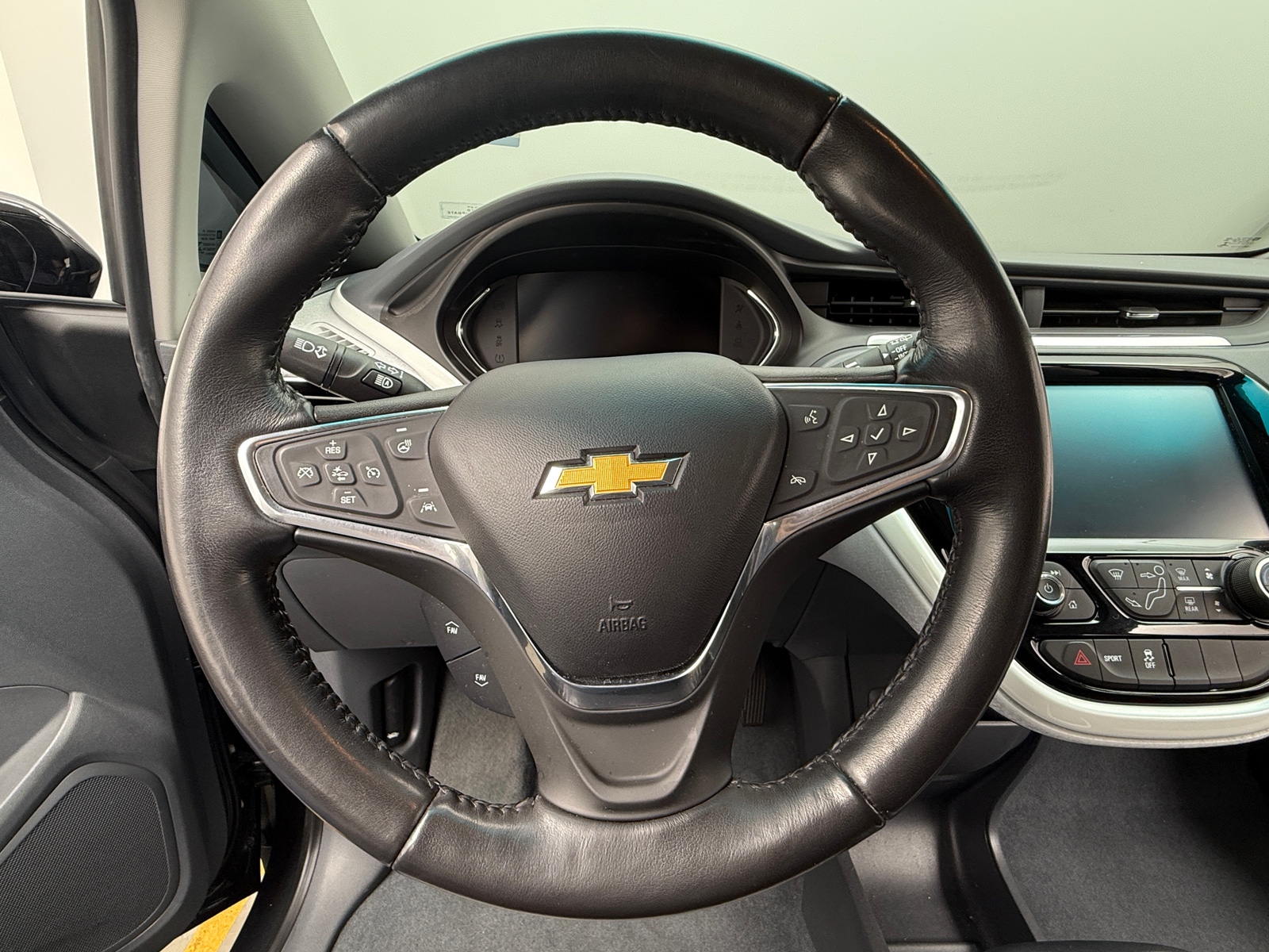 Thumbnail: 2019 Chevrolet Bolt EV - 5