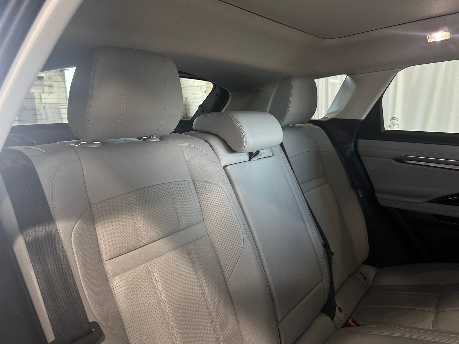 Thumbnail: 2020 Land Rover Range Rover Evoque - 5