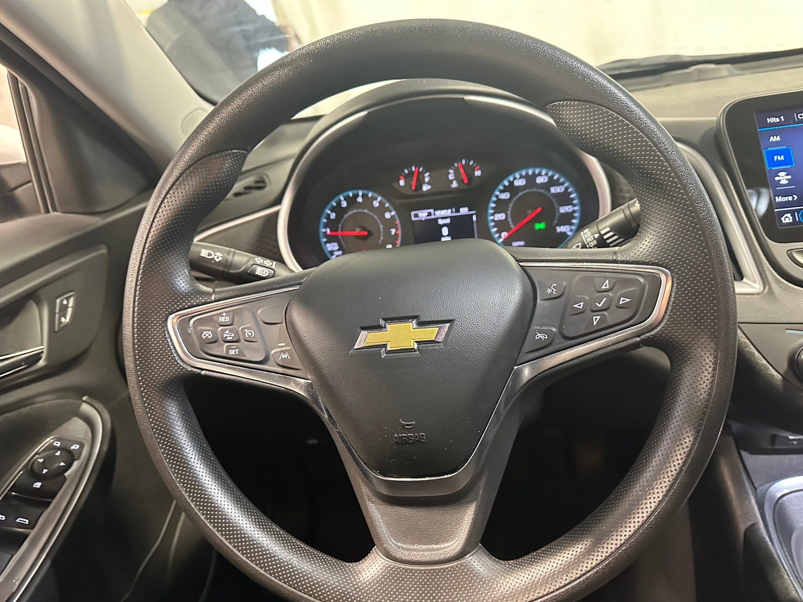 Thumbnail: 2023 Chevrolet Malibu - 5
