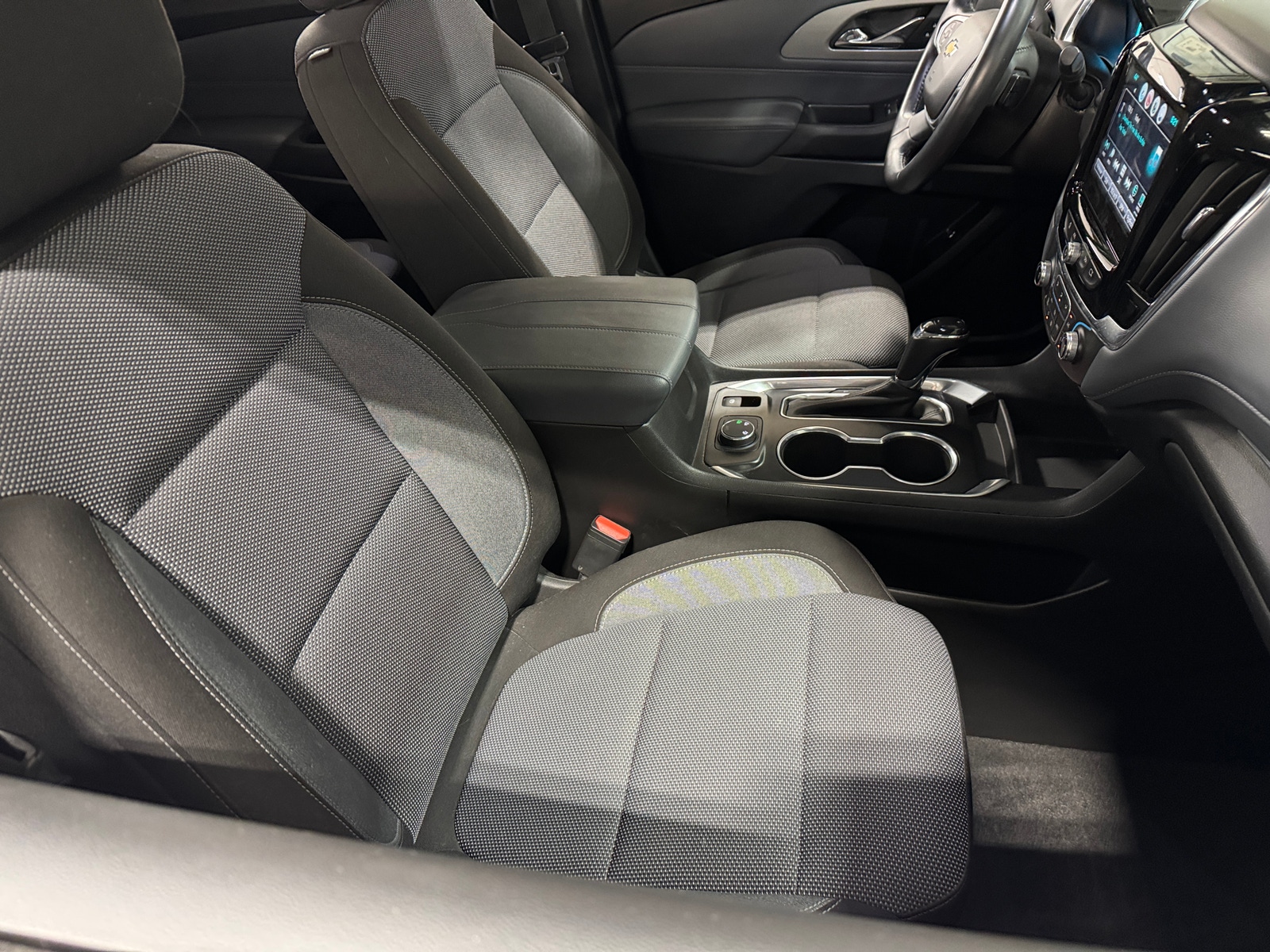 Thumbnail: 2018 Chevrolet Traverse - 2