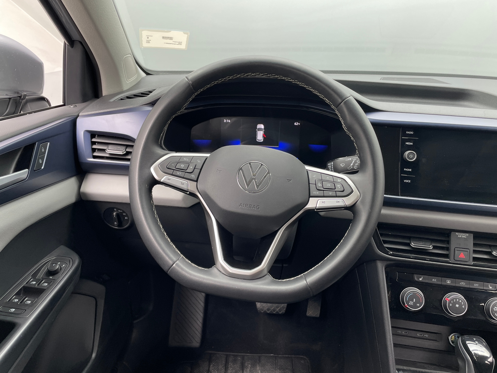 Thumbnail: 2023 Volkswagen Taos - 5