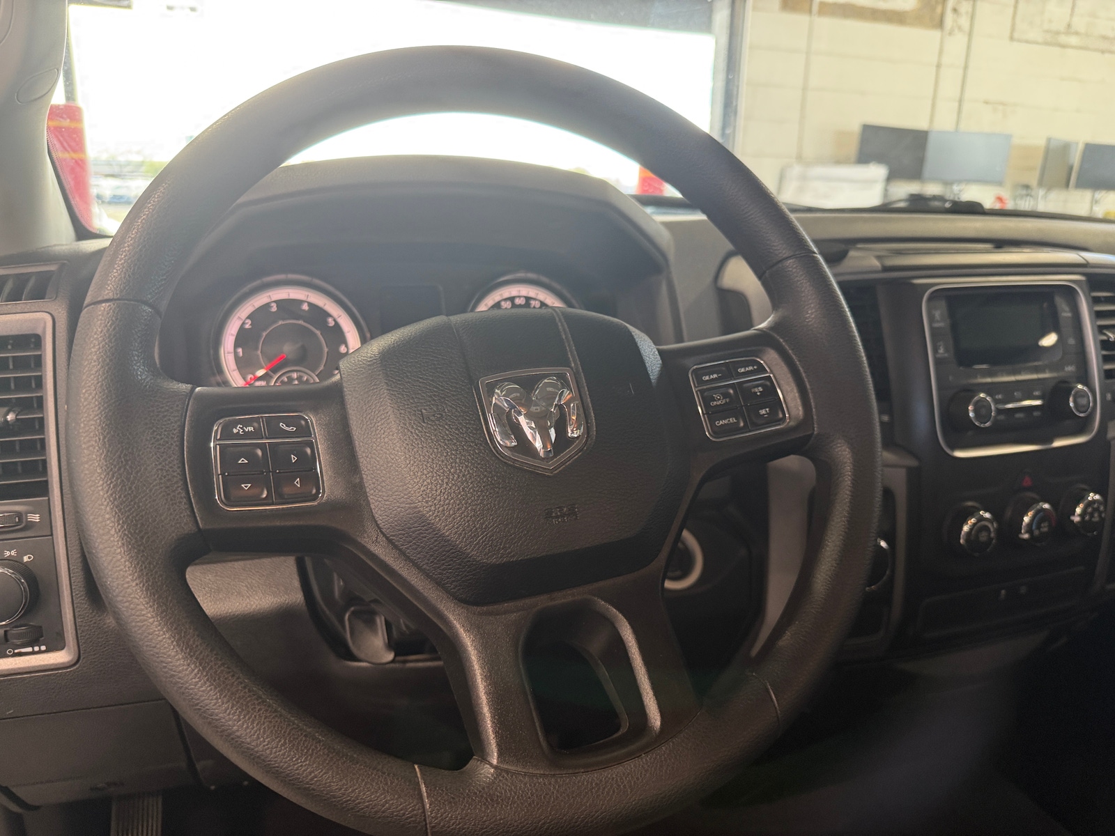 Thumbnail: 2020 RAM 1500 Classic - 5