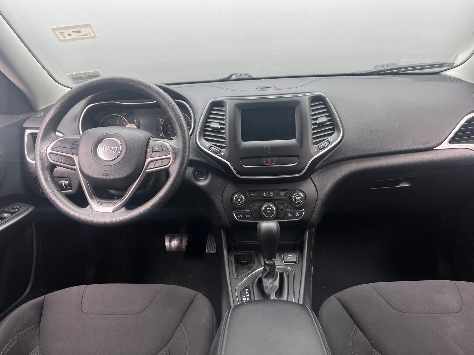 Thumbnail: 2019 Jeep Cherokee - 3