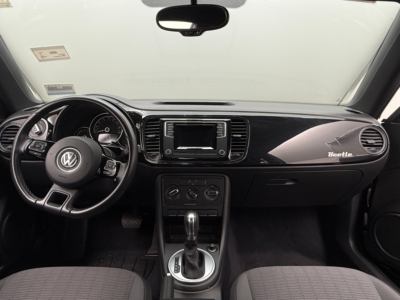 Thumbnail: 2016 Volkswagen Beetle - 3