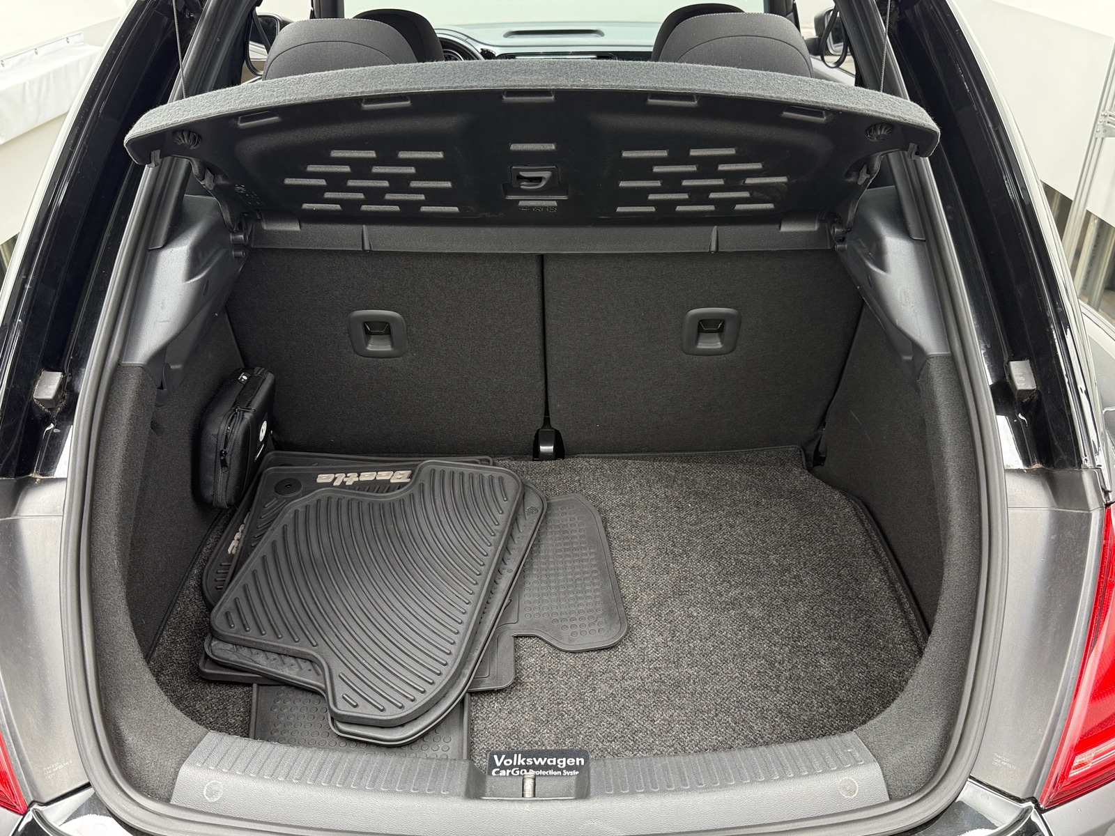 Thumbnail: 2016 Volkswagen Beetle - 7