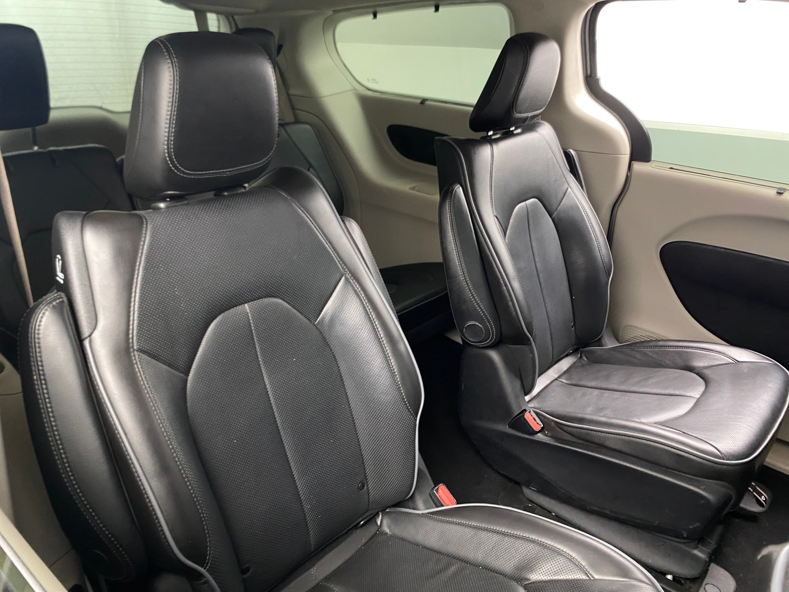 Thumbnail: 2020 Chrysler Pacifica - 5