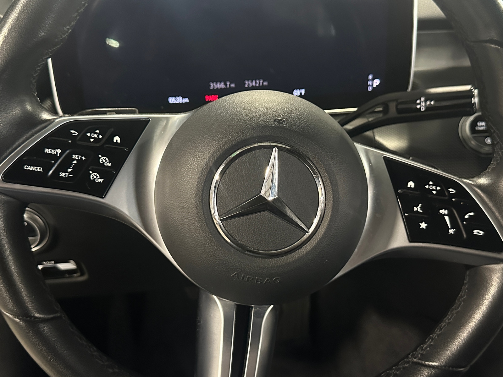 Thumbnail: 2024 Mercedes-Benz C-Class - 4