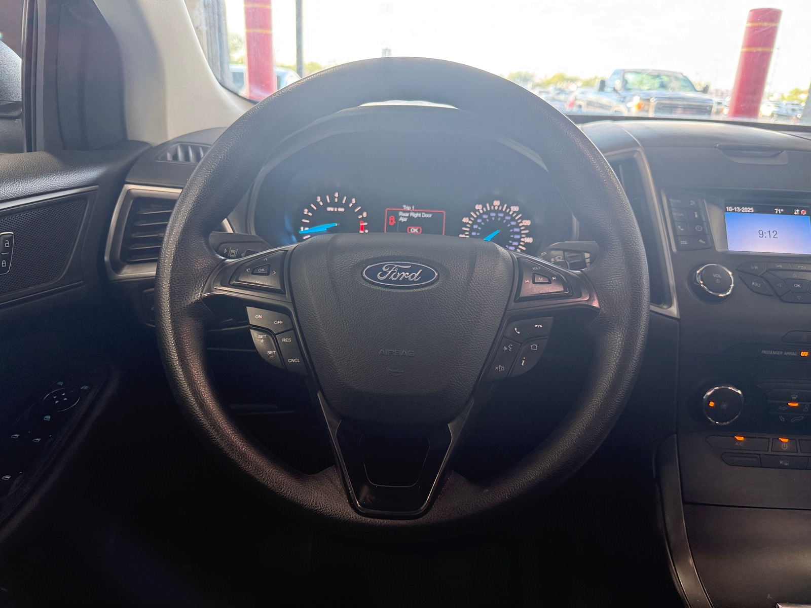 Thumbnail: 2019 Ford Edge - 5