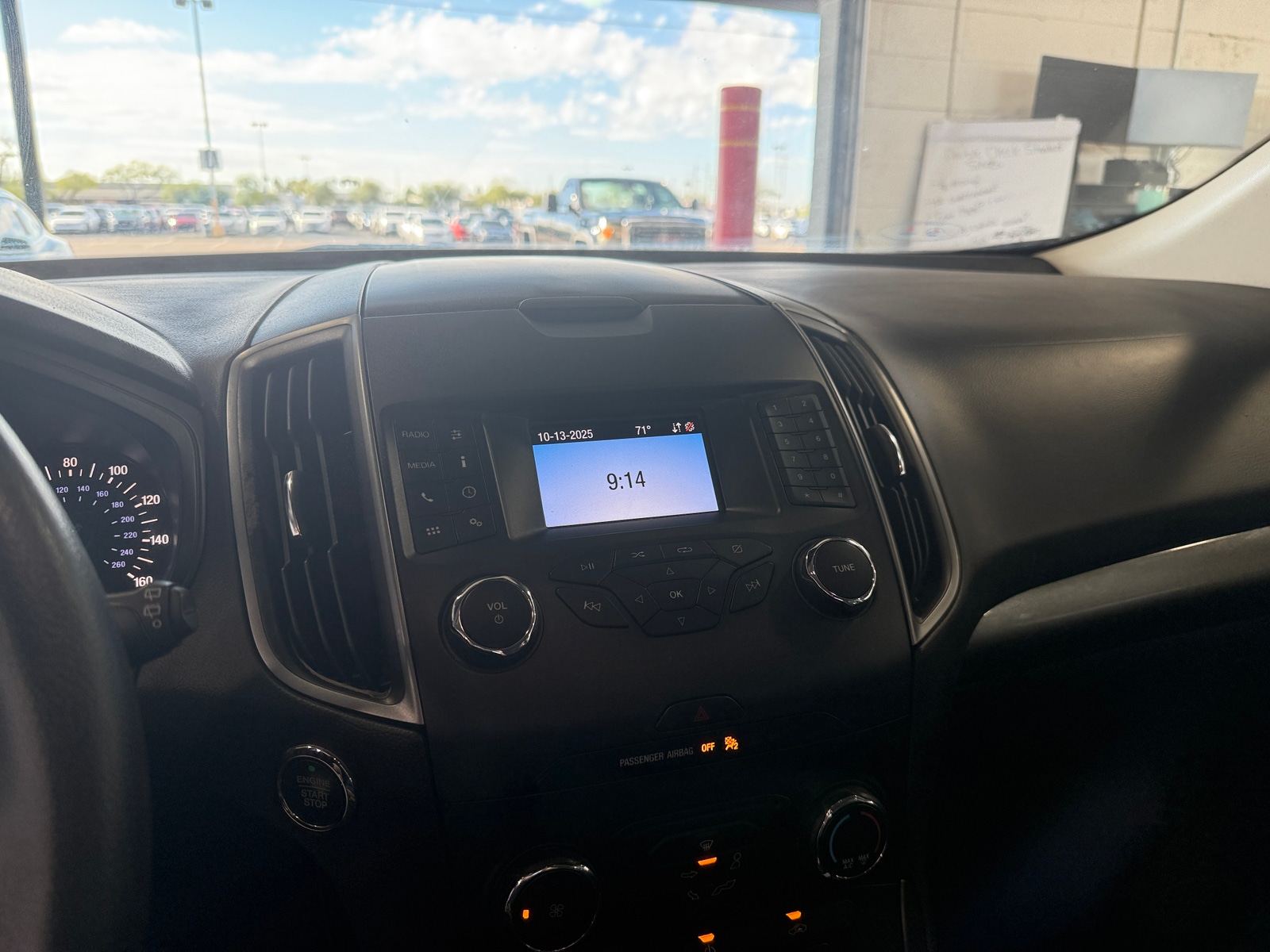 Thumbnail: 2019 Ford Edge - 4