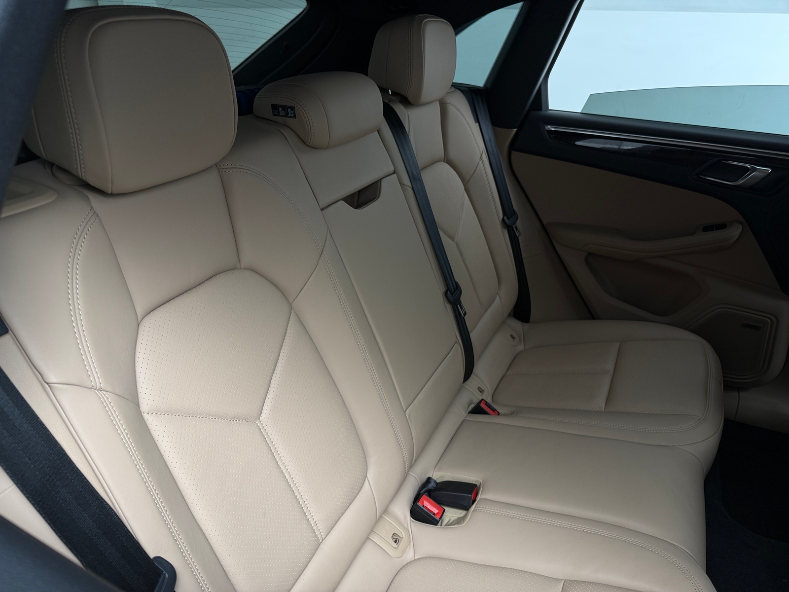 Thumbnail: 2020 Porsche Macan - 5