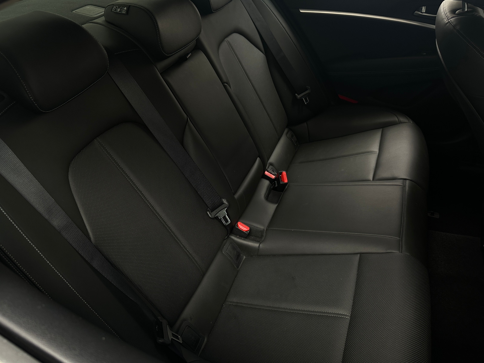 Thumbnail: 2022 Genesis G70 - 5