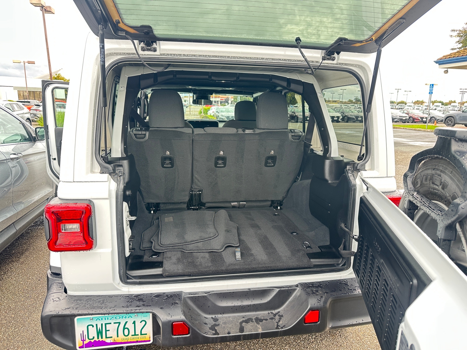 Thumbnail: 2025 Jeep Wrangler - 6