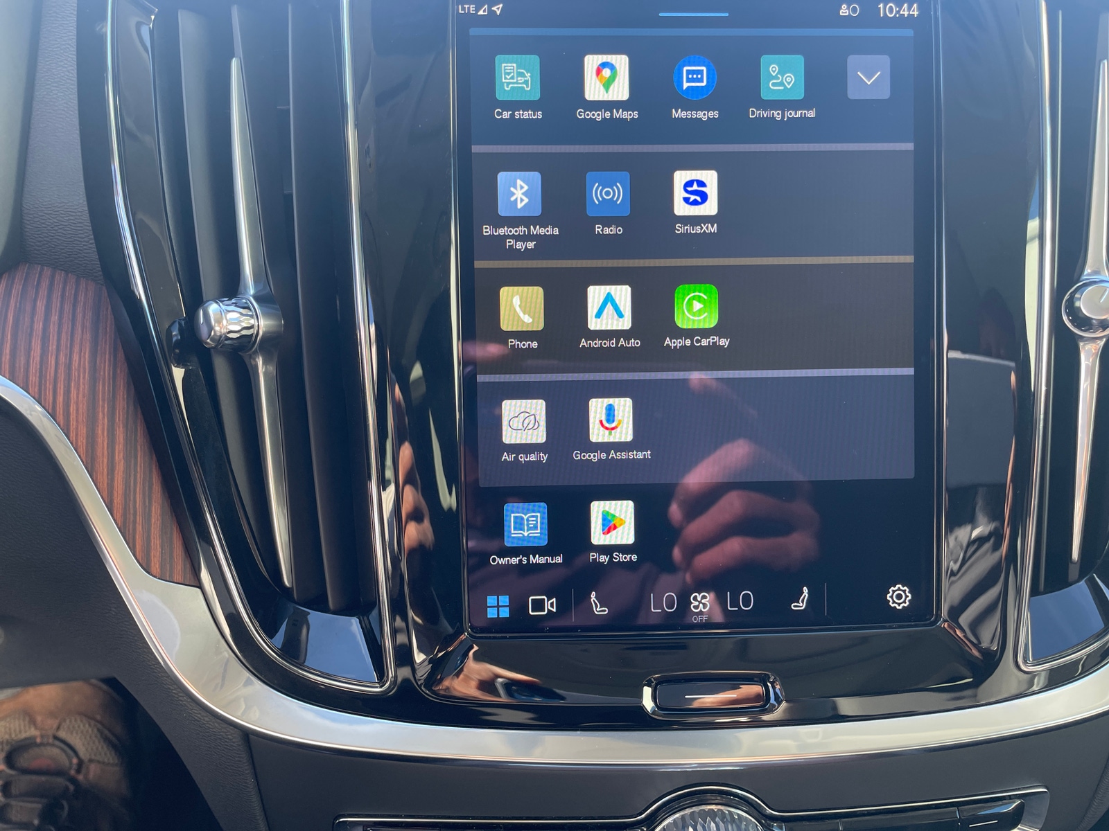 Thumbnail: 2025 Volvo V60 - 3