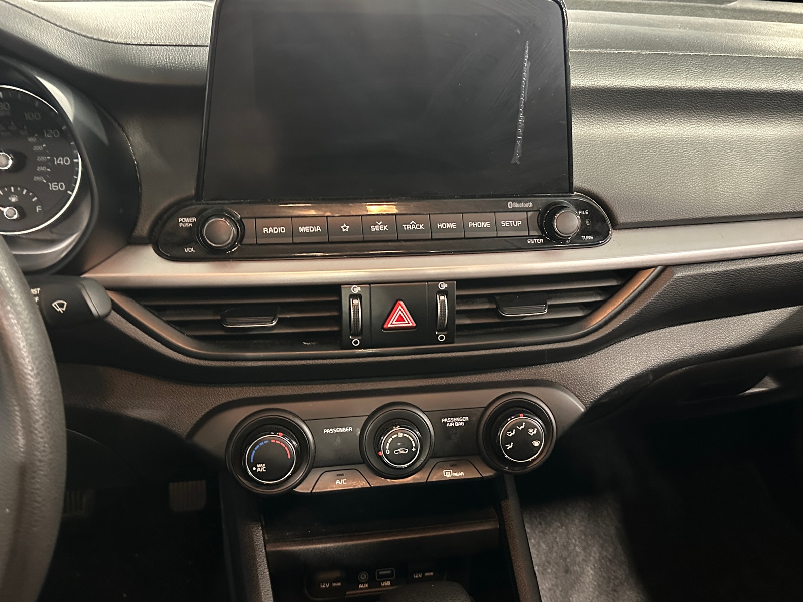 Thumbnail: 2020 Kia Forte - 4