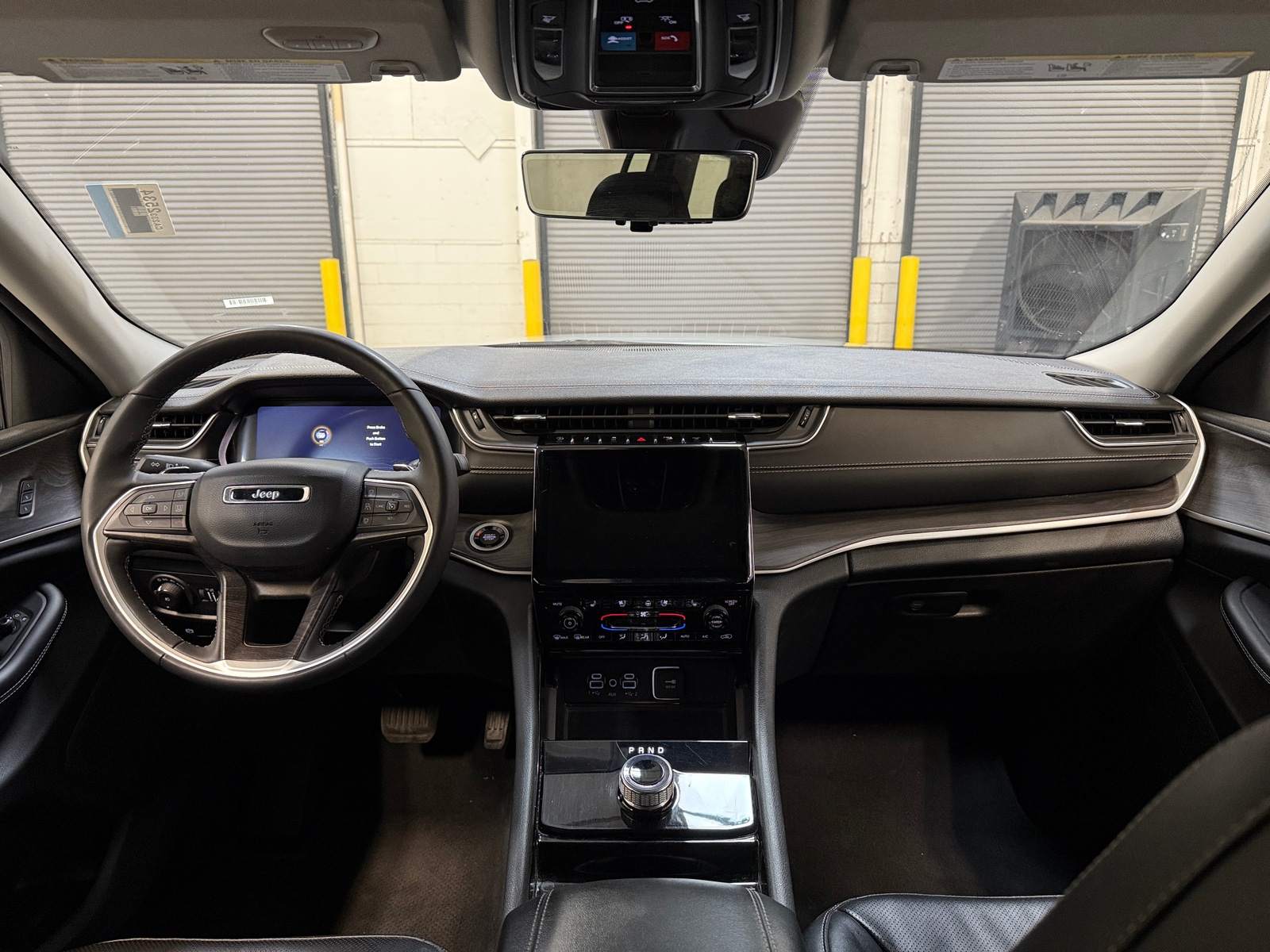 Thumbnail: 2023 Jeep Grand Cherokee L - 2