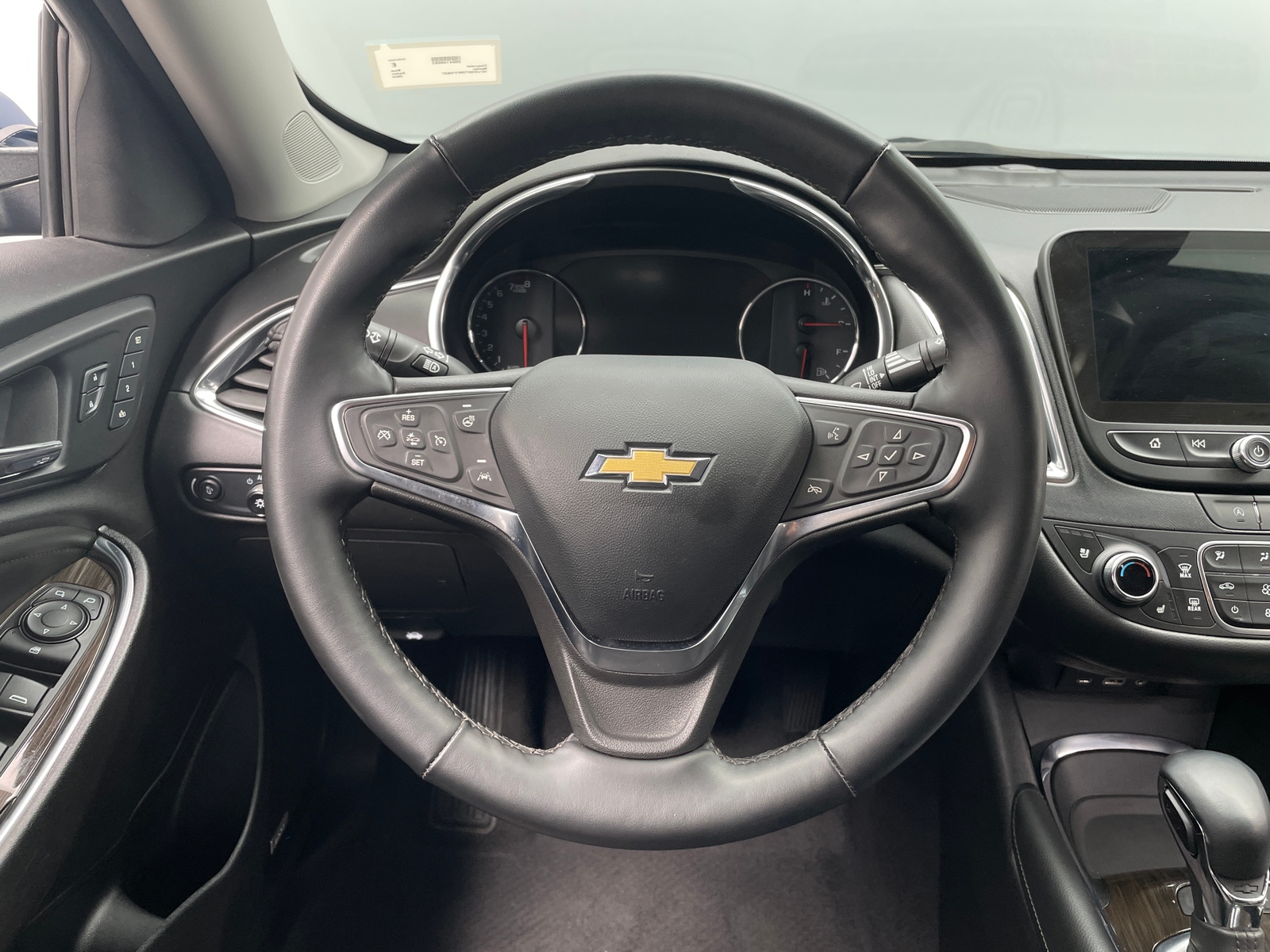 Thumbnail: 2024 Chevrolet Malibu - 4