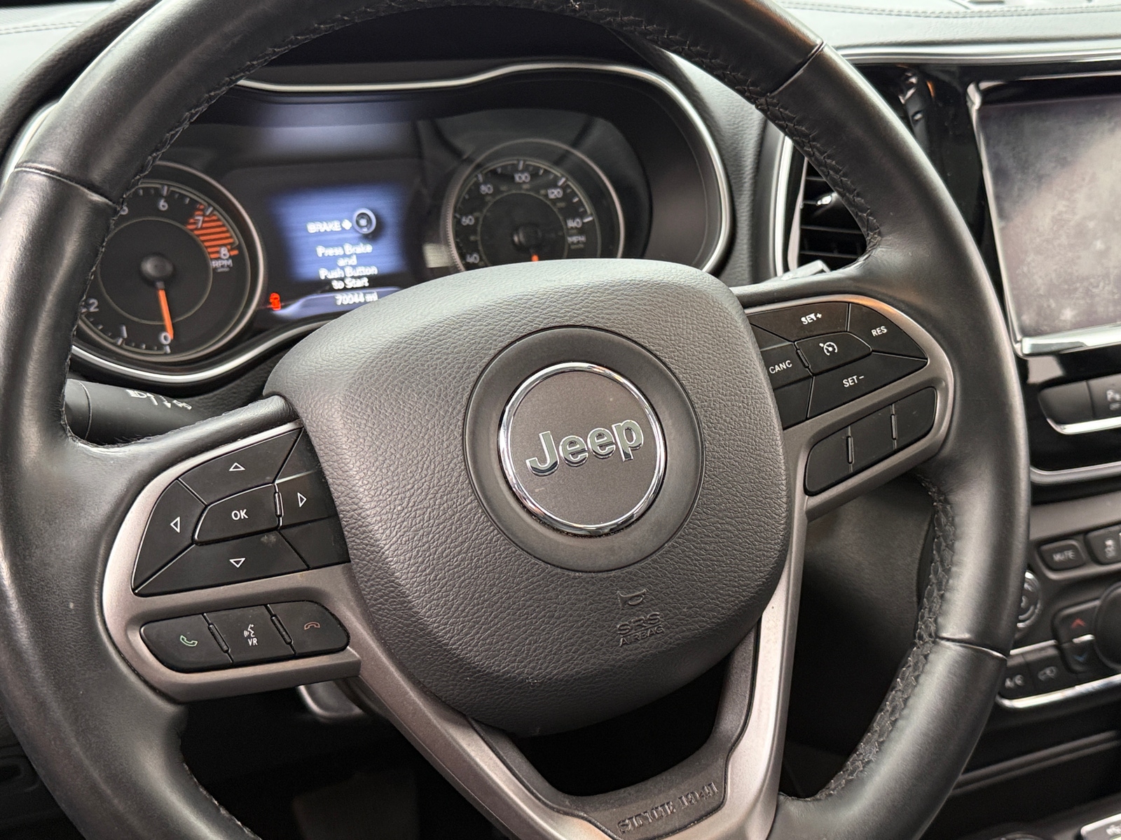 Thumbnail: 2019 Jeep Cherokee - 4