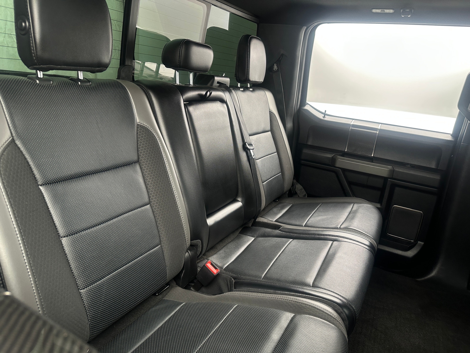 Thumbnail: 2019 Ford Econoline - 6