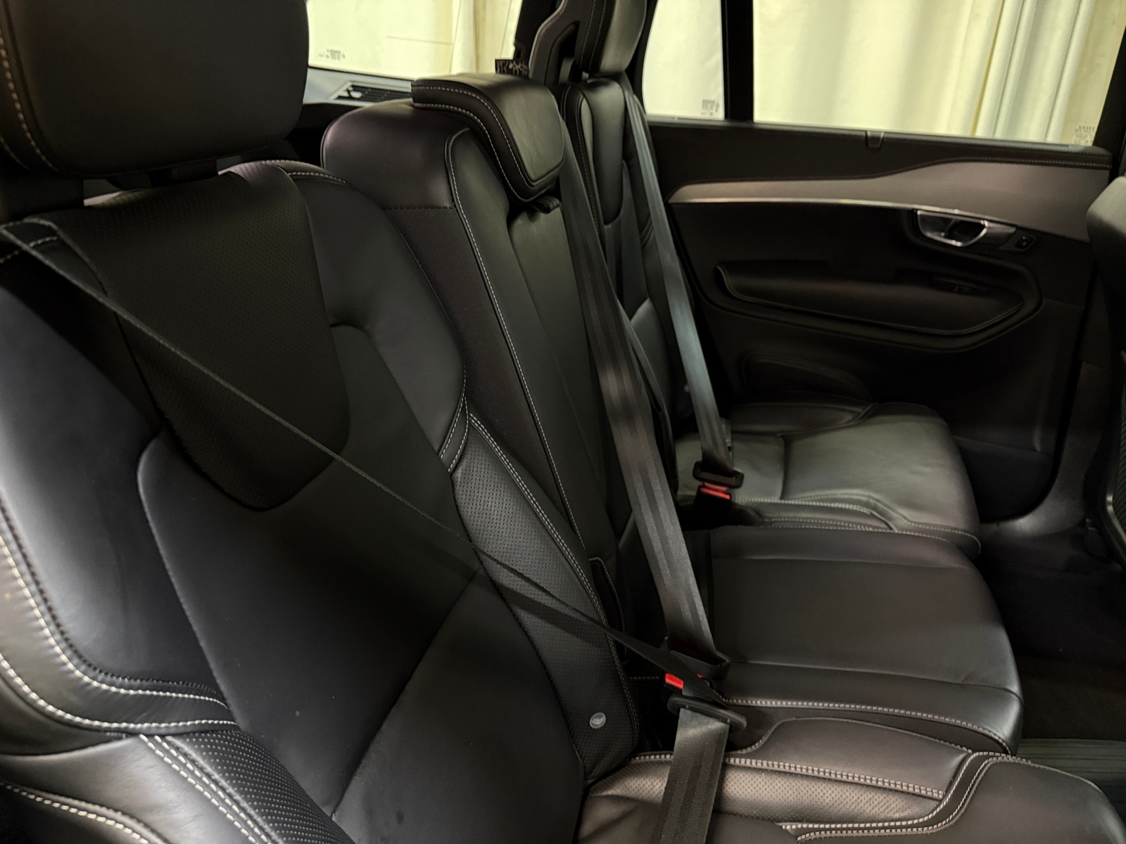 Thumbnail: 2022 Volvo XC90 - 6
