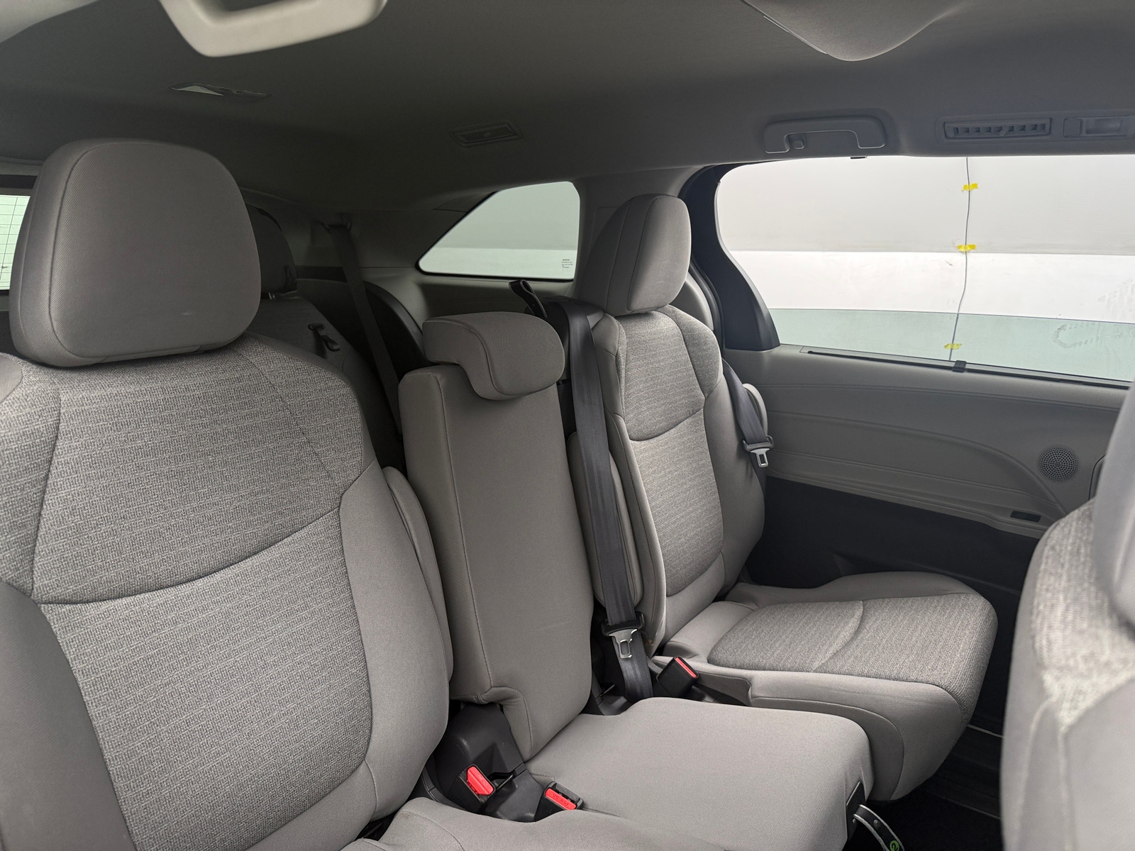 Thumbnail: 2021 Toyota Sienna - 6