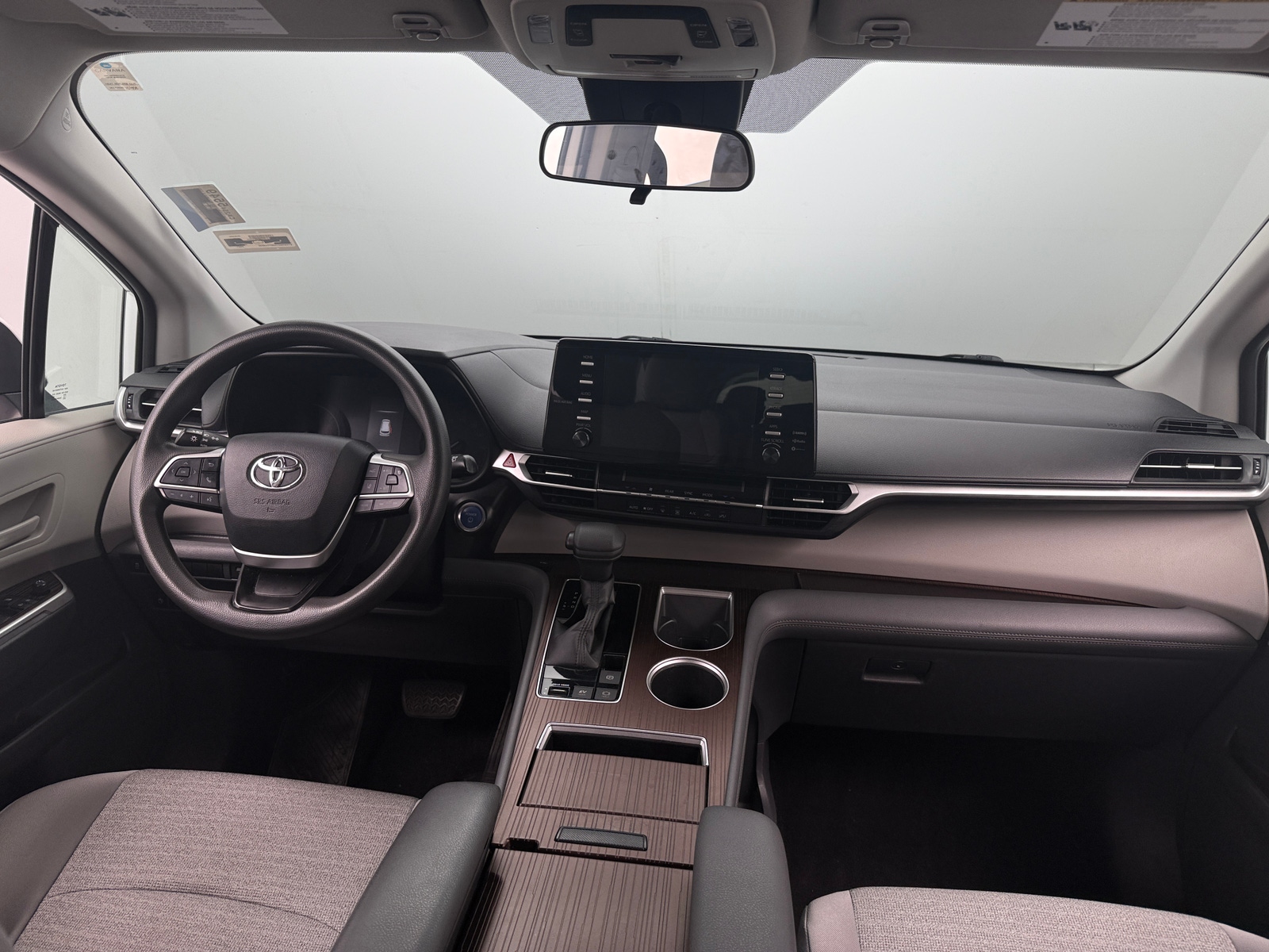 Thumbnail: 2021 Toyota Sienna - 3